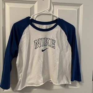Nike quarter sleeve crop